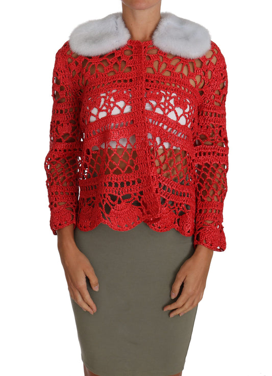 Suéter de rafia tejido a crochet con cárdigan rojo