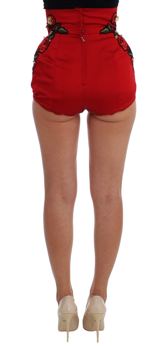 Pantalones cortos de seda roja con rosas de cristal 