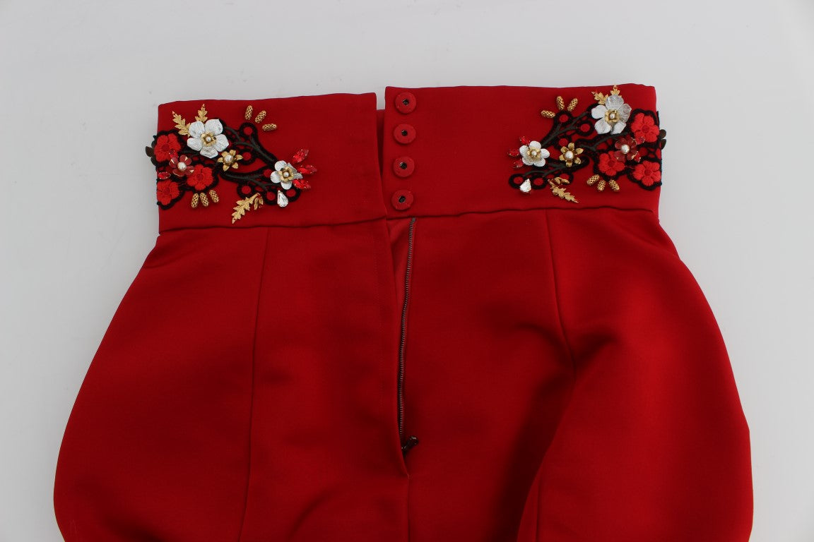 Pantalones cortos de seda roja con rosas de cristal 