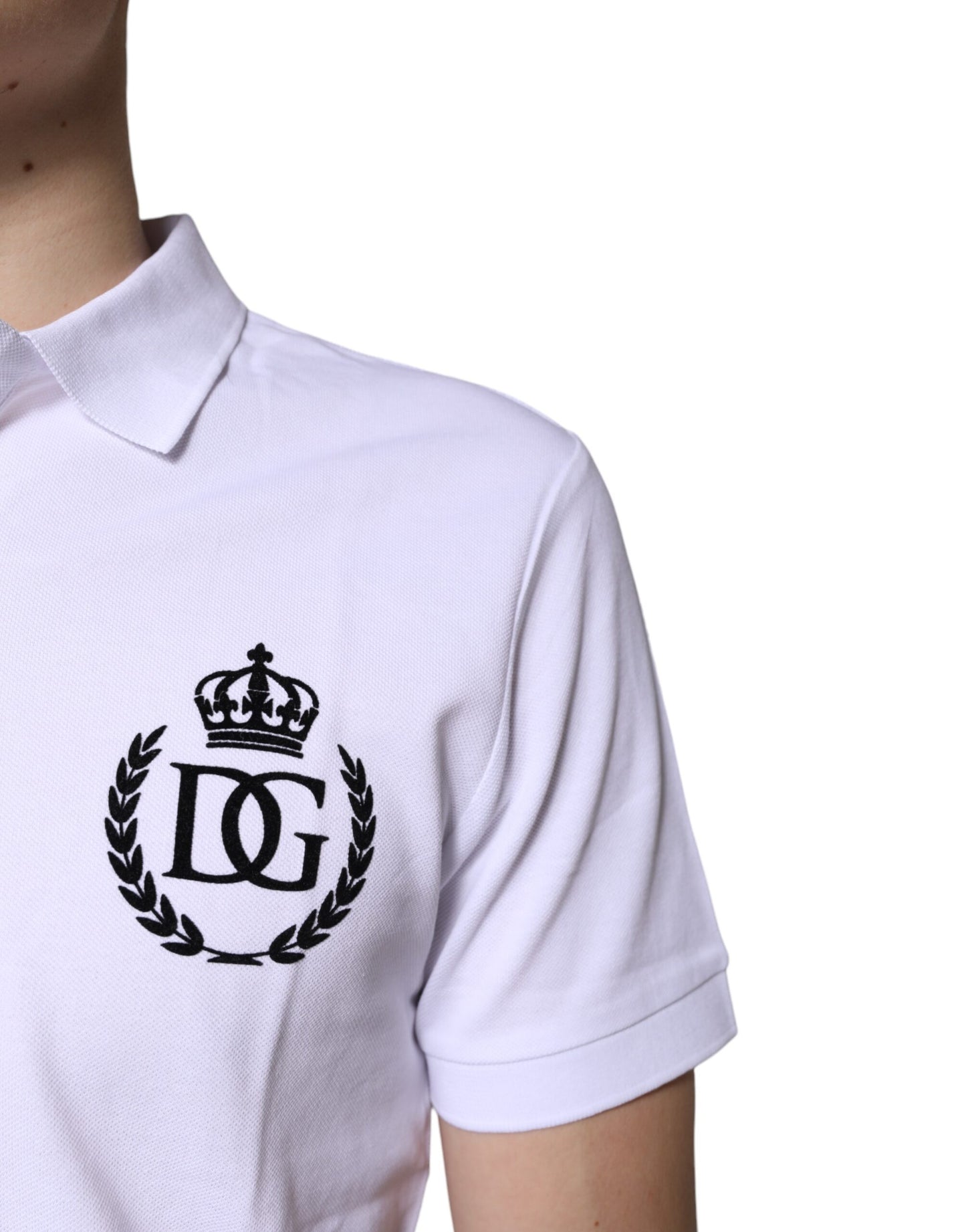 Polo de algodón blanco con cuello de corona para hombre