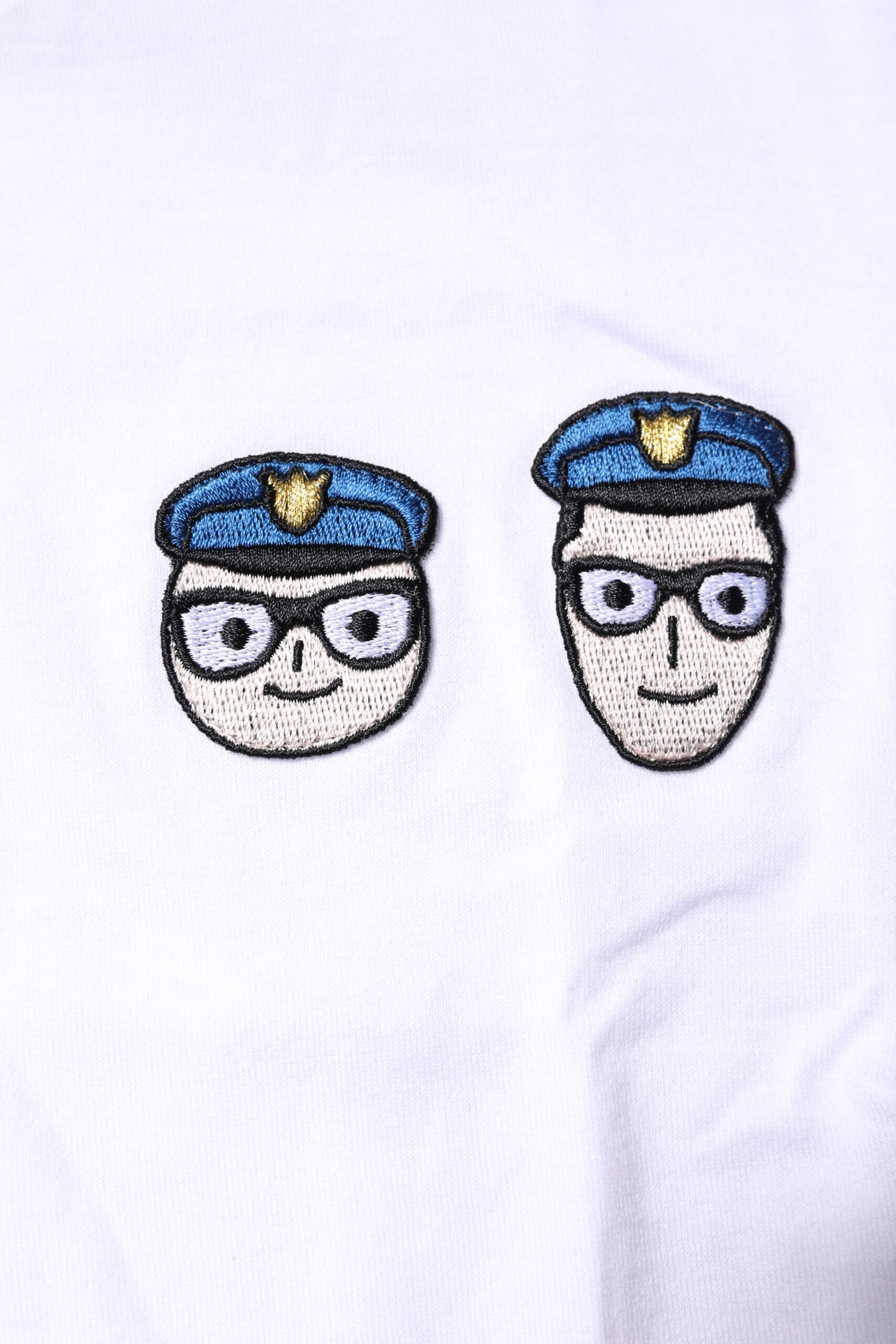 Camiseta blanca de algodón con cuello redondo #DGFamily