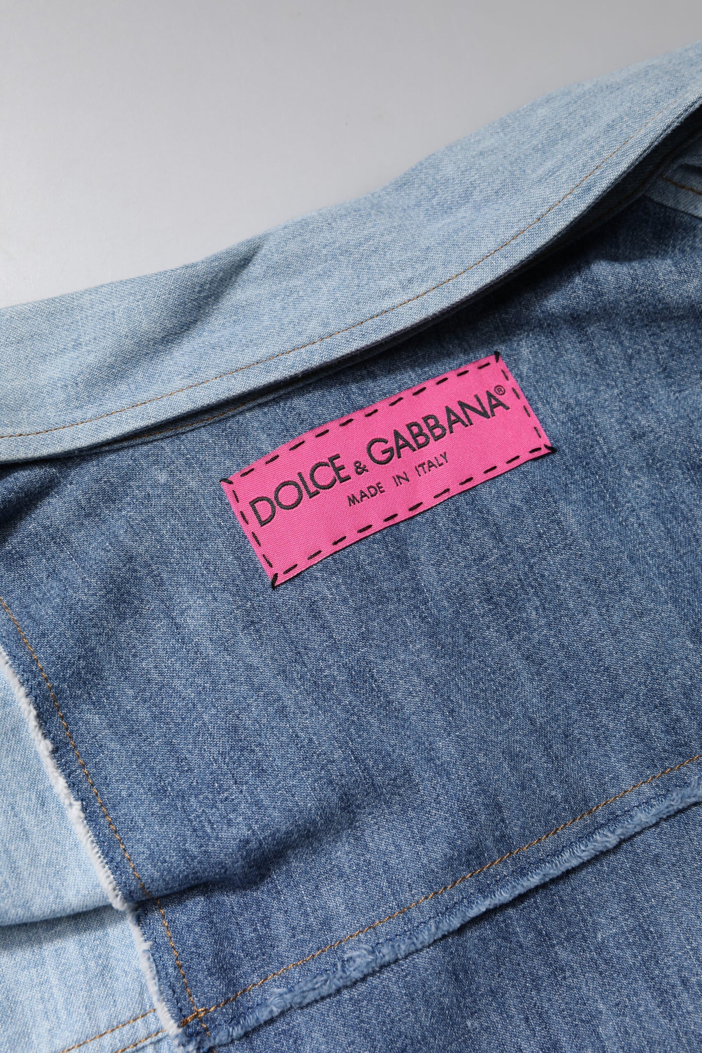 Blusa de manga larga con cuello abotonado de algodón azul