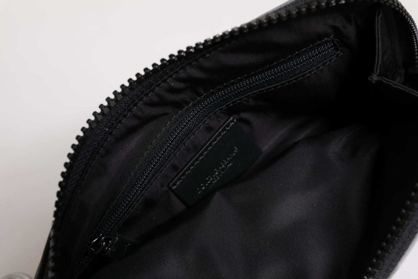 Pochette porte-clés avec logo camouflage noir et gris