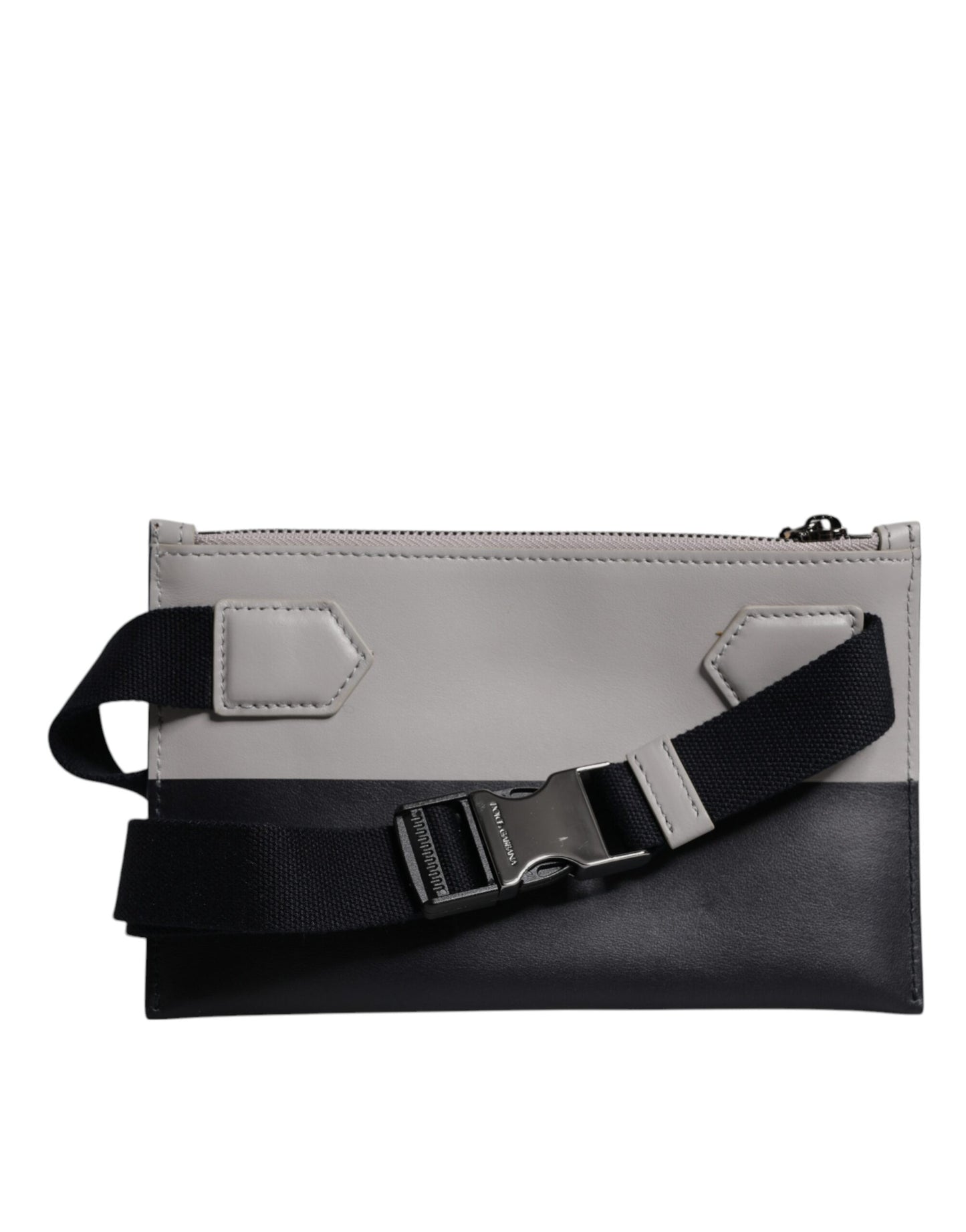 Bolso bandolera de piel blanca y negra con logo grabado