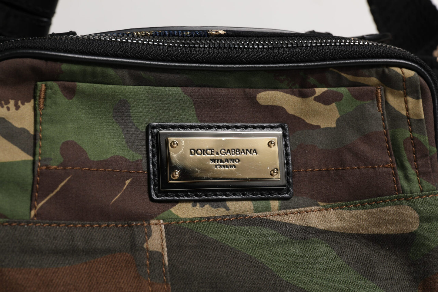 Riñonera con logo de patchwork de camuflaje multicolor