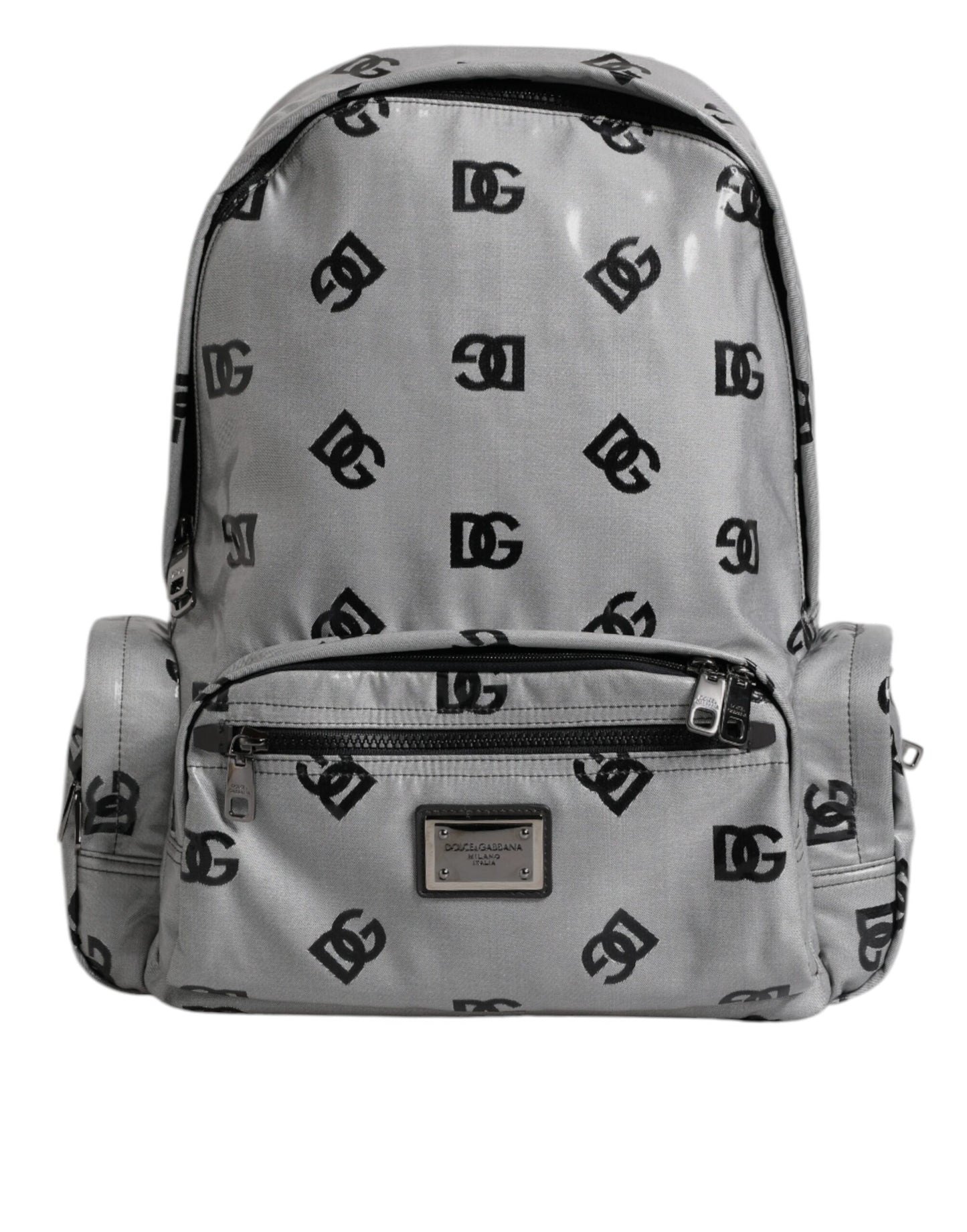 Mochila de poliéster gris y negra con placa del logotipo de DG