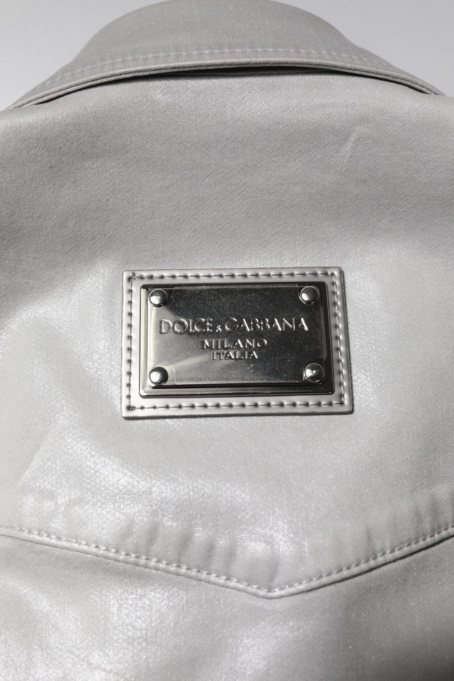 Camisa de algodón gris metalizado con botones