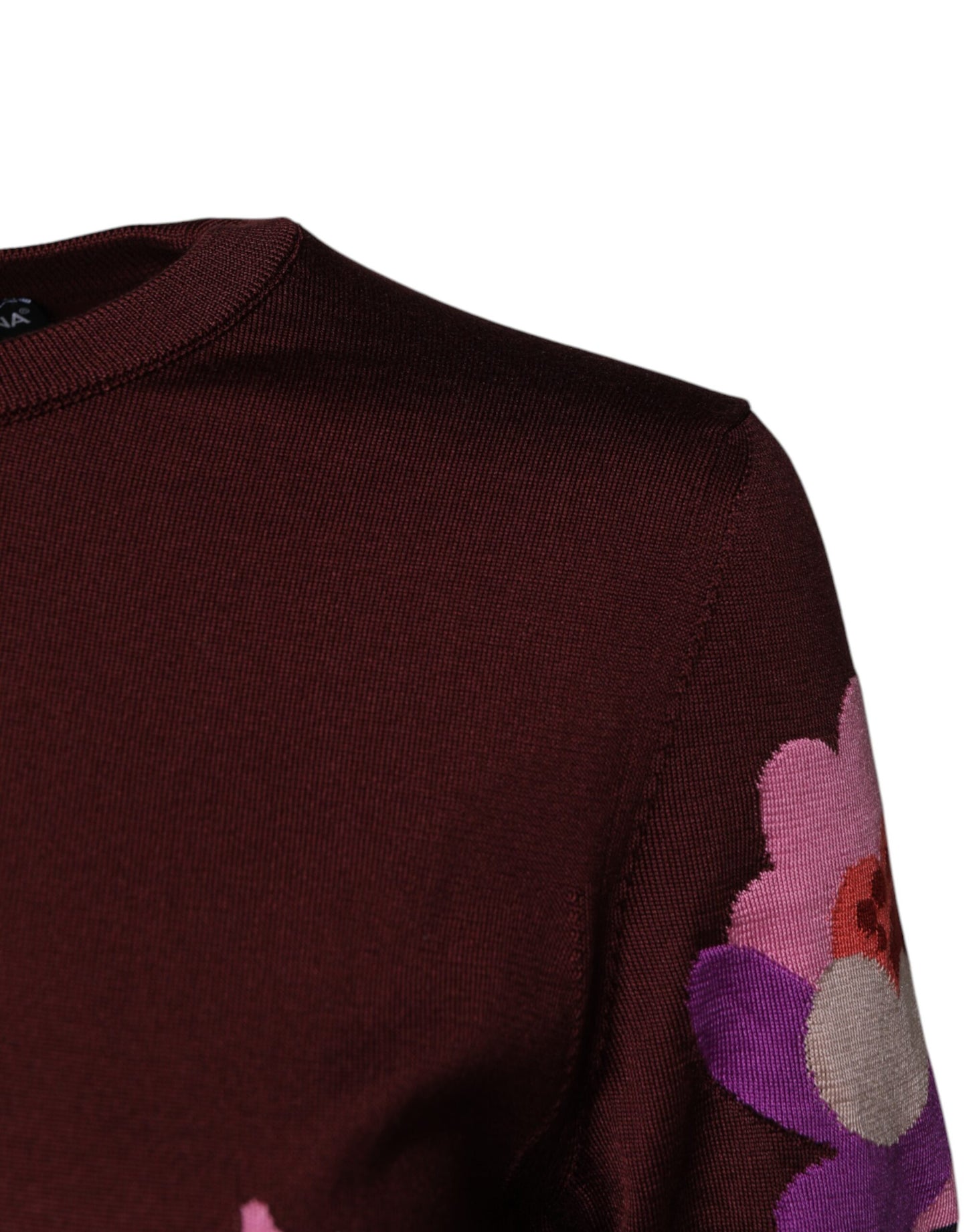 Blusa de seda con cuello redondo y estampado floral color granate