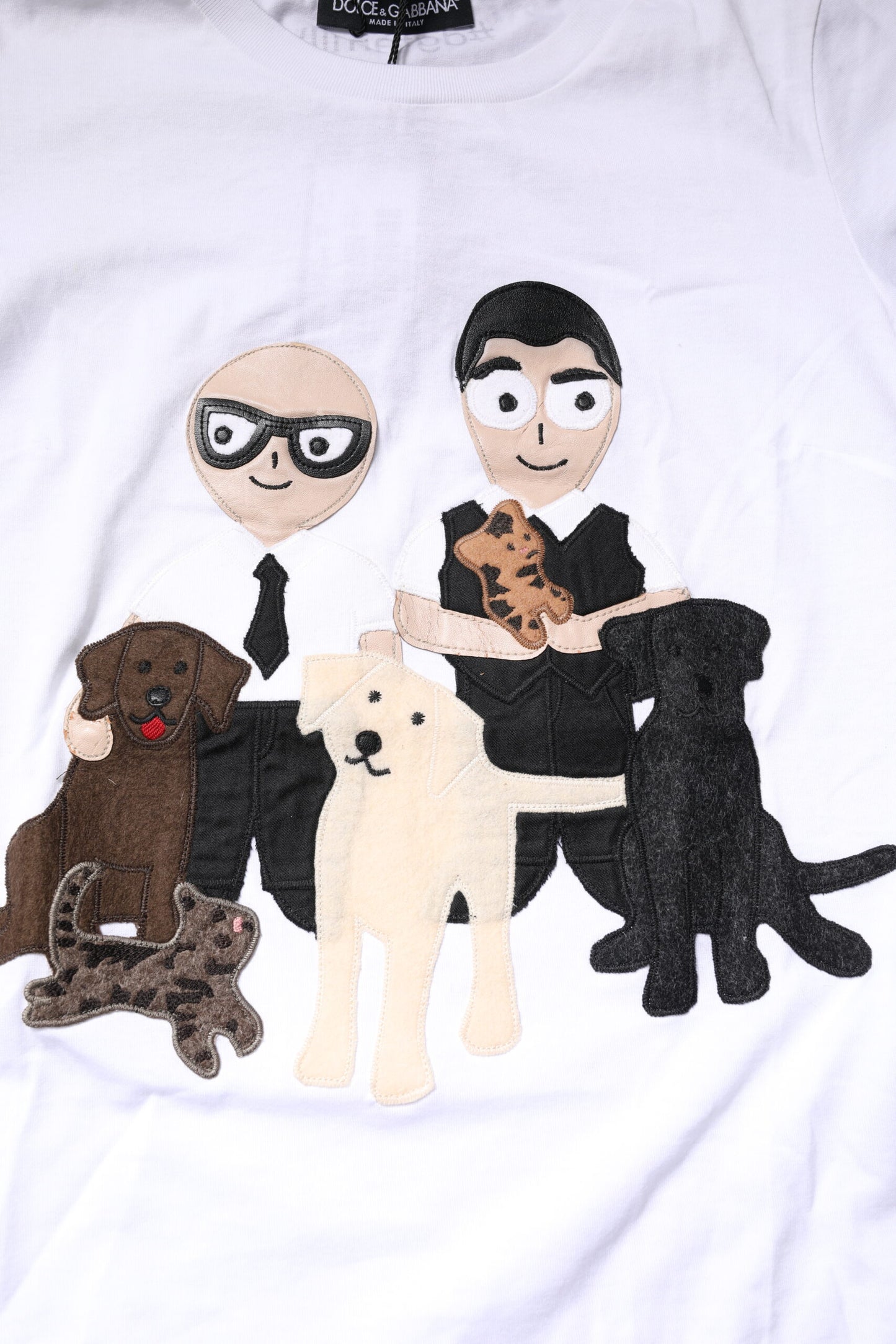 Camiseta blanca de algodón con bordado #DGFAMILY