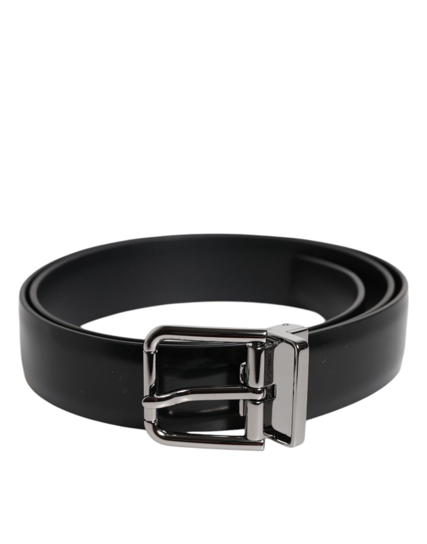 Ceinture en cuir noir brillant avec boucle en métal argenté