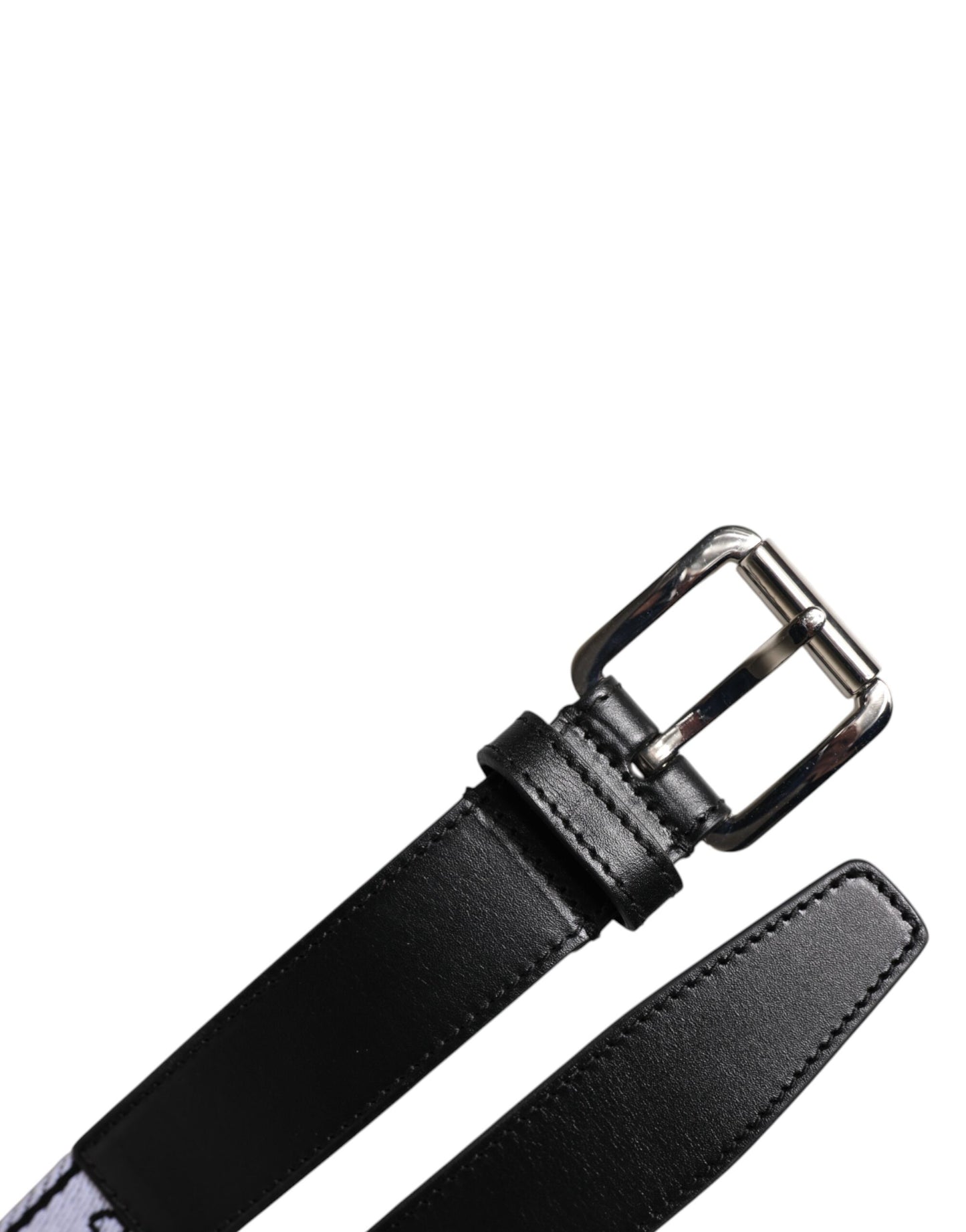 Ceinture à boucle en métal avec logo imprimé noir et blanc