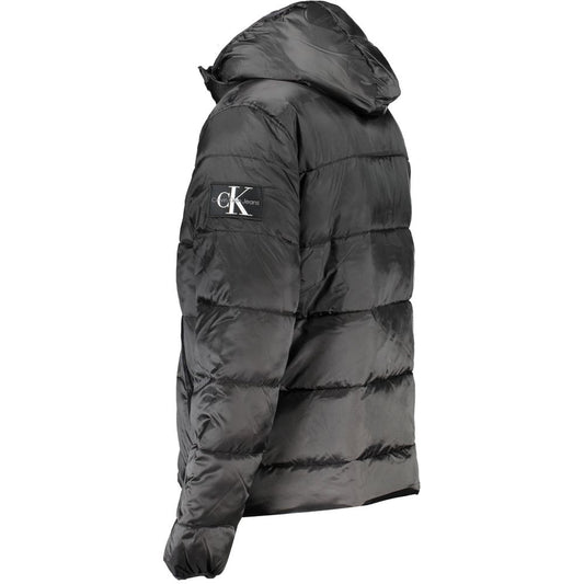 Chaqueta elegante con capucha para hombre y detalles en contraste