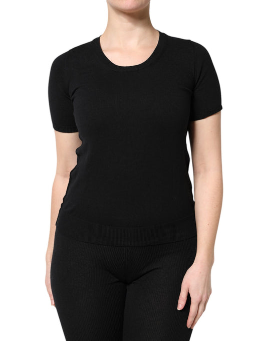 Camiseta negra de algodón con cuello redondo y manga corta