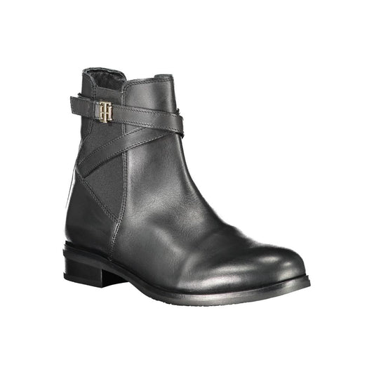 Bota de mujer de cuero negro