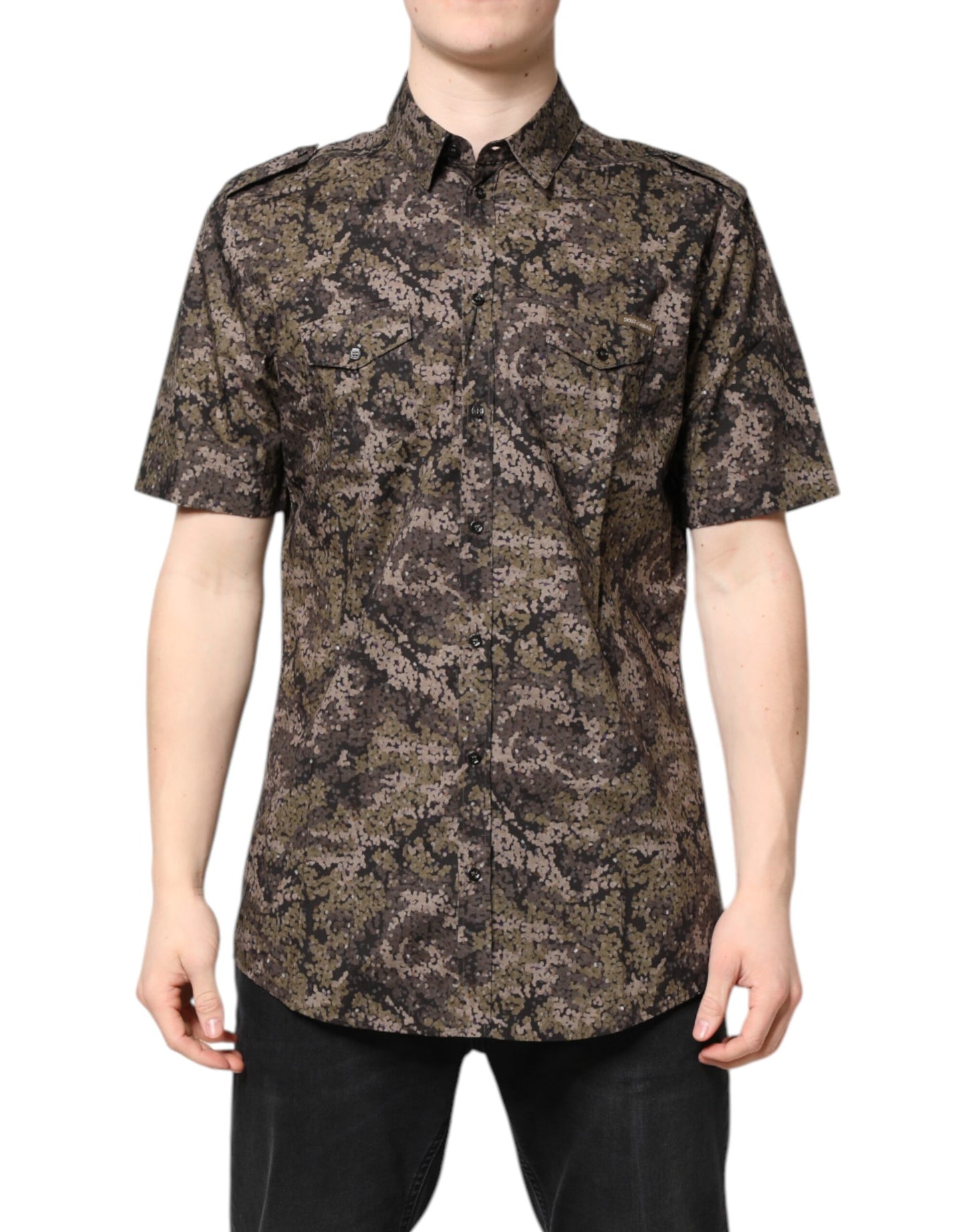 Camisa de camuflaje multicolor con botones dorados