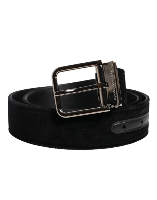 Cinturón de algodón negro con hebilla de metal plateado