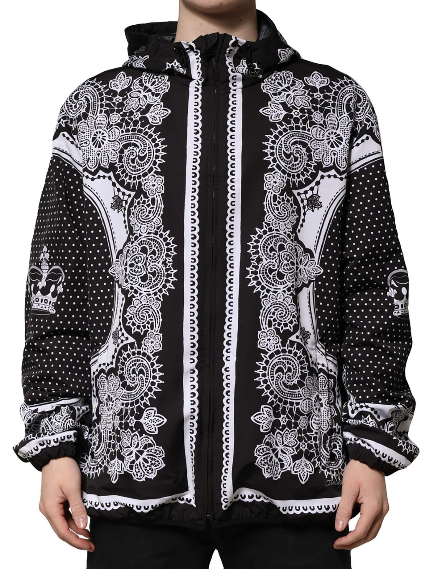 Chaqueta bomber con capucha y estampado de bandana negra