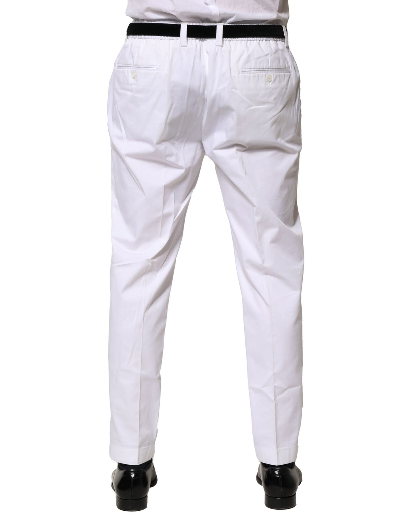 Vestido de algodón blanco, pantalones formales ajustados