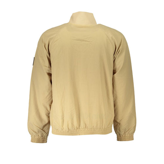 Chaqueta deportiva beige de manga larga