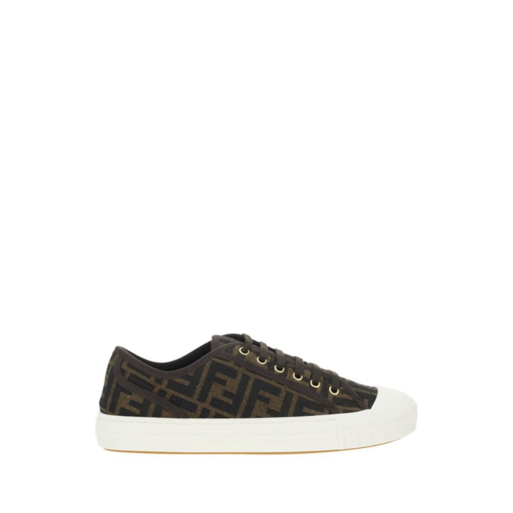 Zapatillas monocromáticas