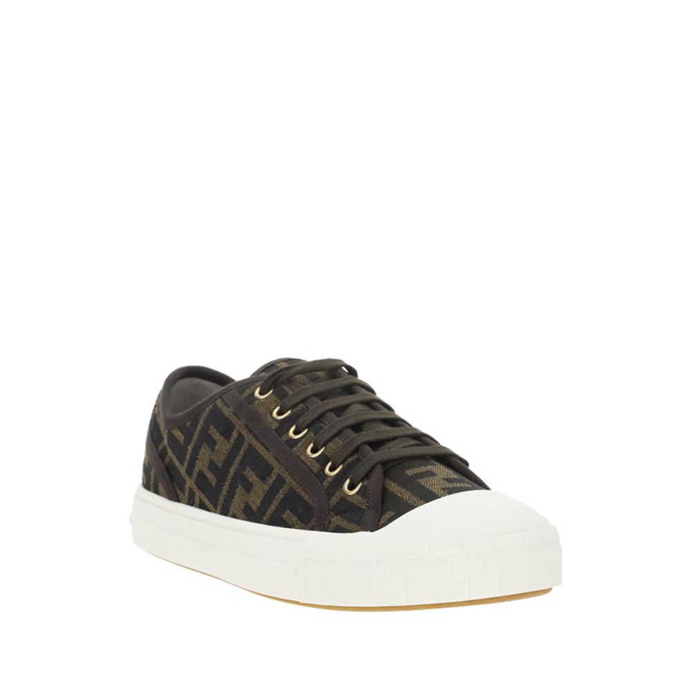Zapatillas monocromáticas