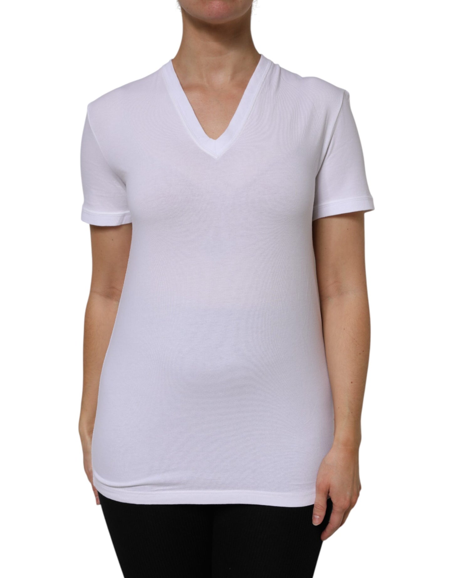 Camiseta blanca de algodón con cuello en V y mangas cortas