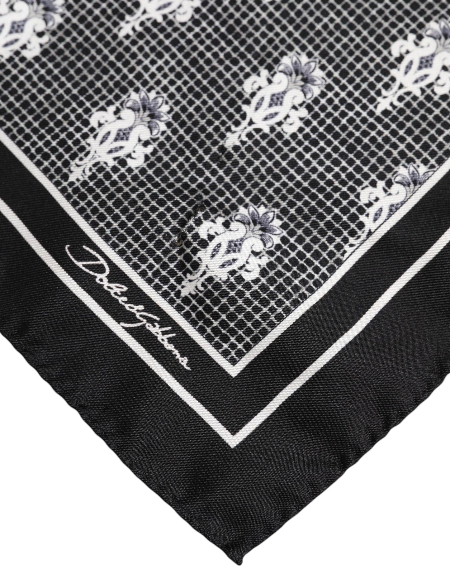 Foulard carré imprimé noir et blanc