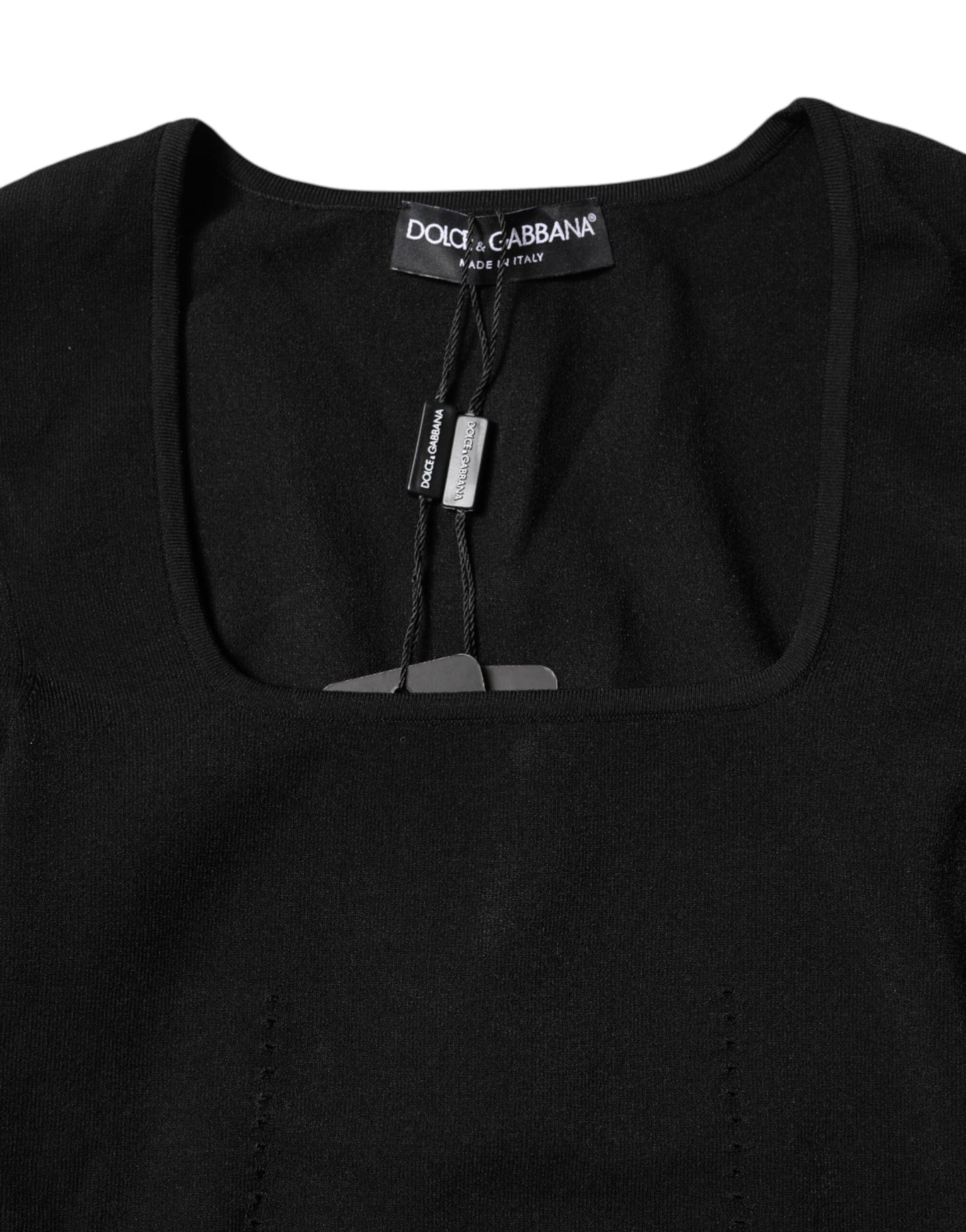 Top tipo jersey de manga larga con cuello cuadrado negro