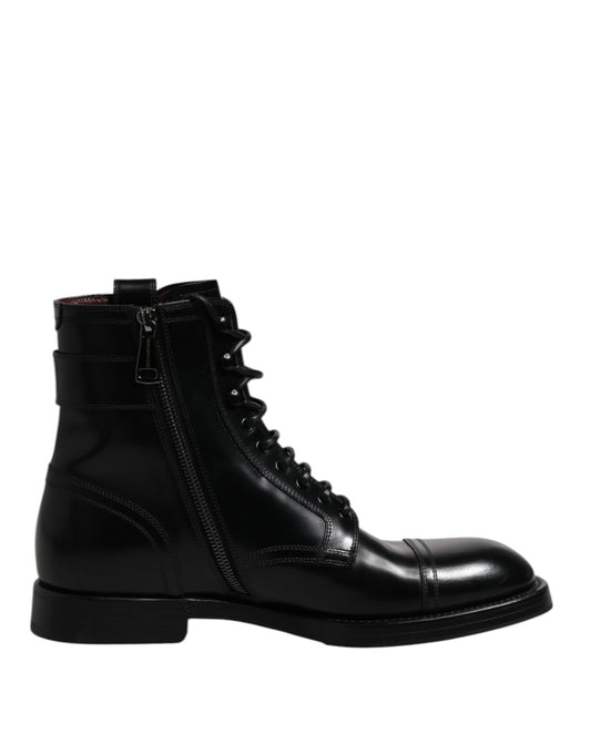 Botas de cuero negro a media pantorrilla con cordones