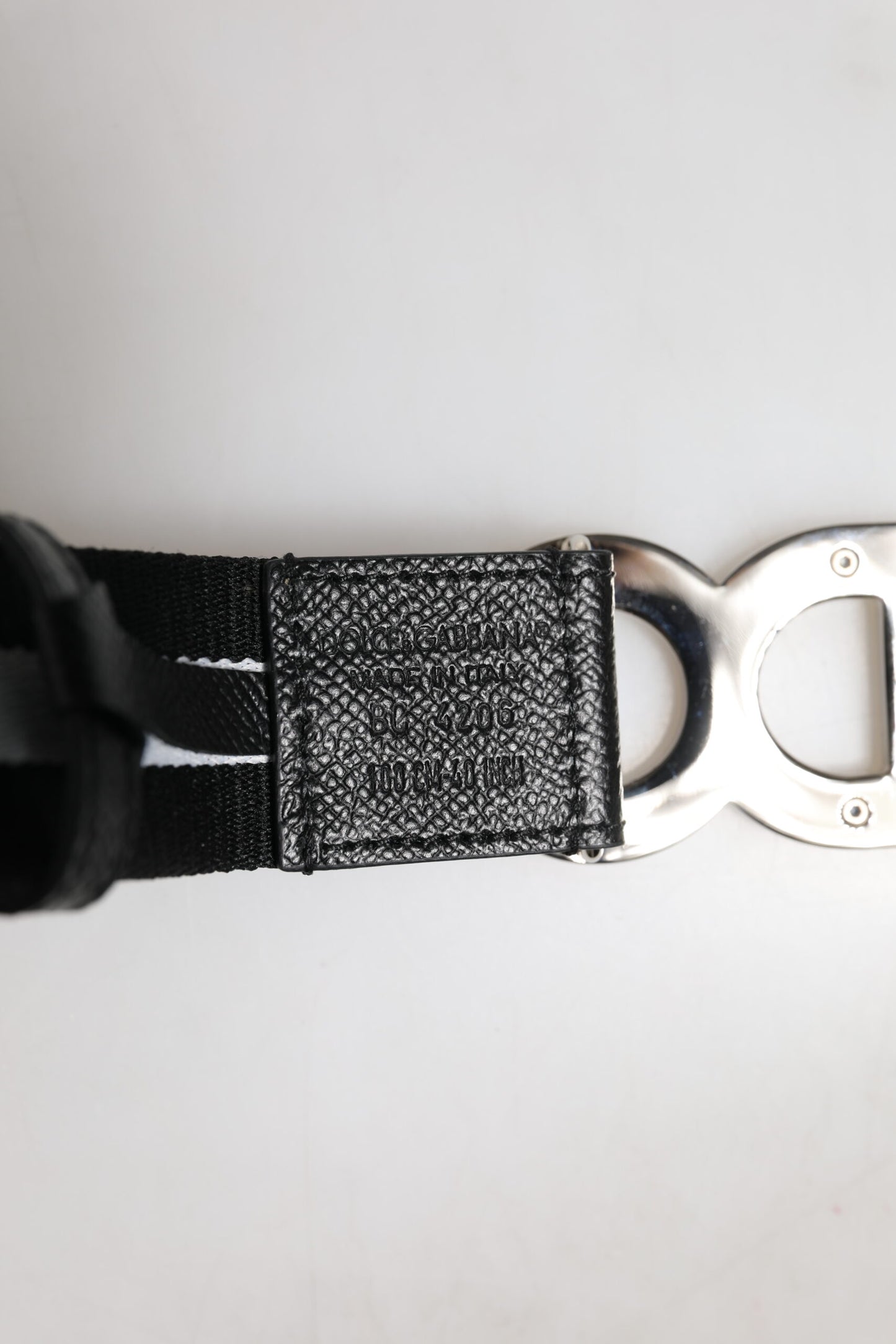 Cinturón de algodón negro con hebilla dorada y logotipo DG