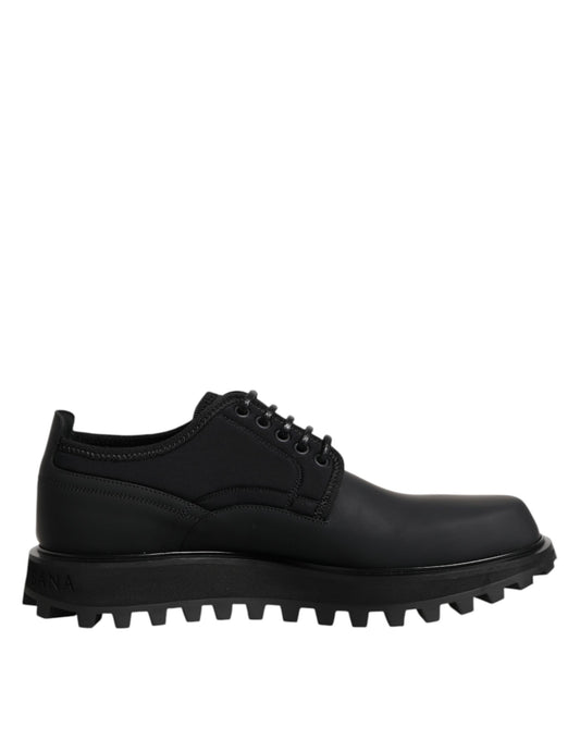 Zapatos de vestir de trekking de cuero negro con cordones