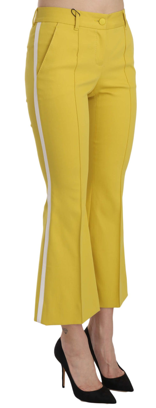 Pantalones capri de algodón acampanados amarillos con corte acampanado