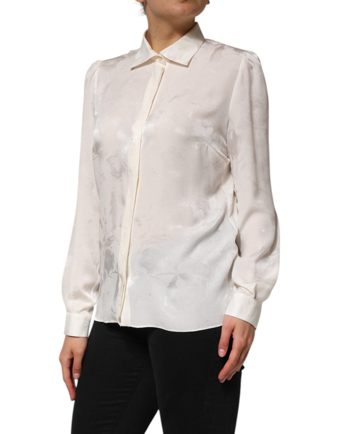 Camisa de manga larga con cuello de seda blanca