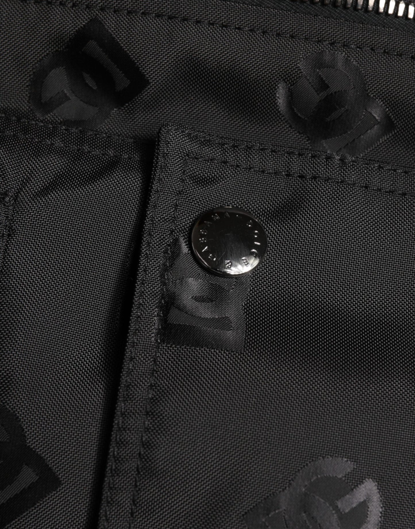 Chaqueta negra Cargo Windbraker con logo Mania
