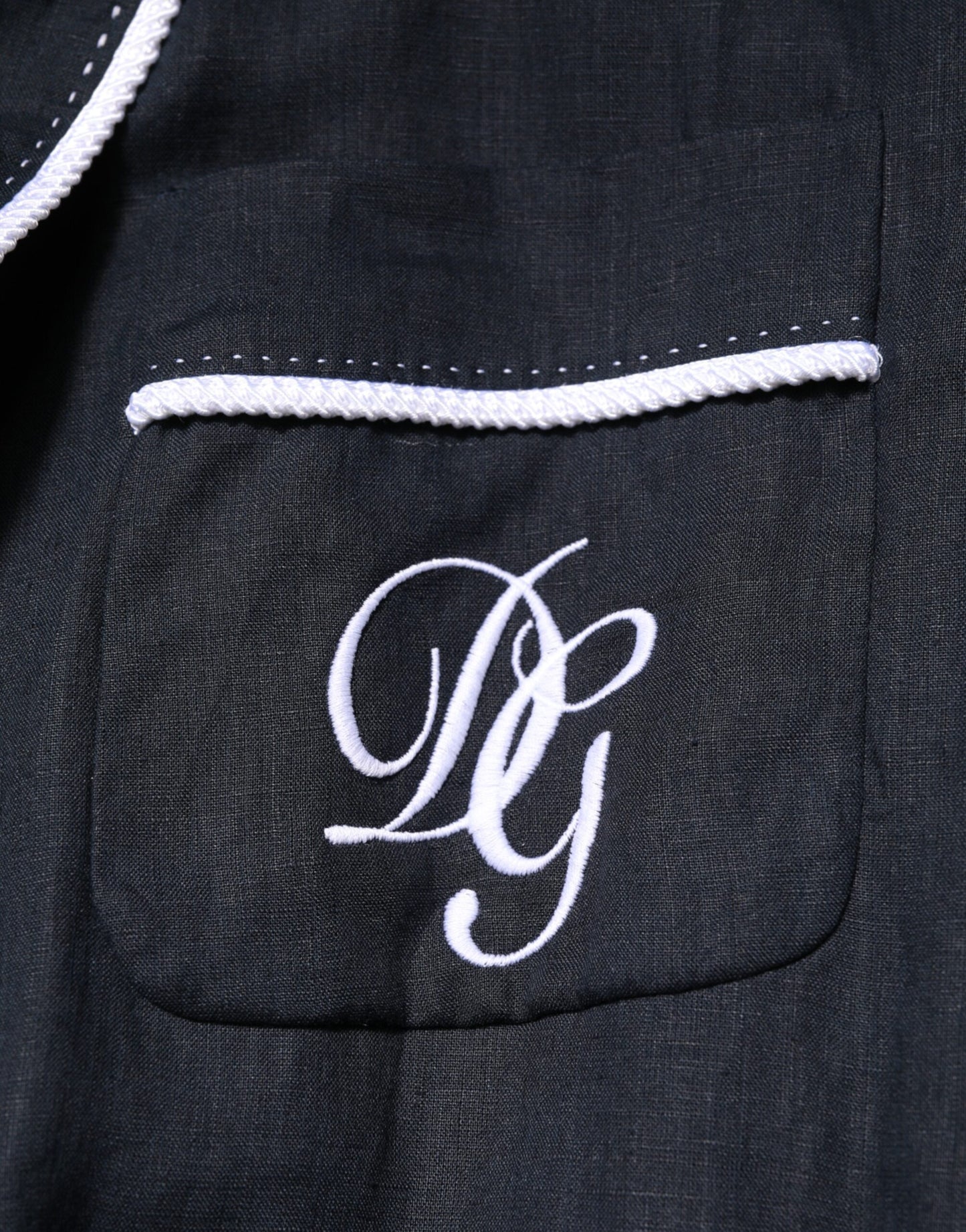Chaqueta azul oscuro con bordado DG, bata y blazer