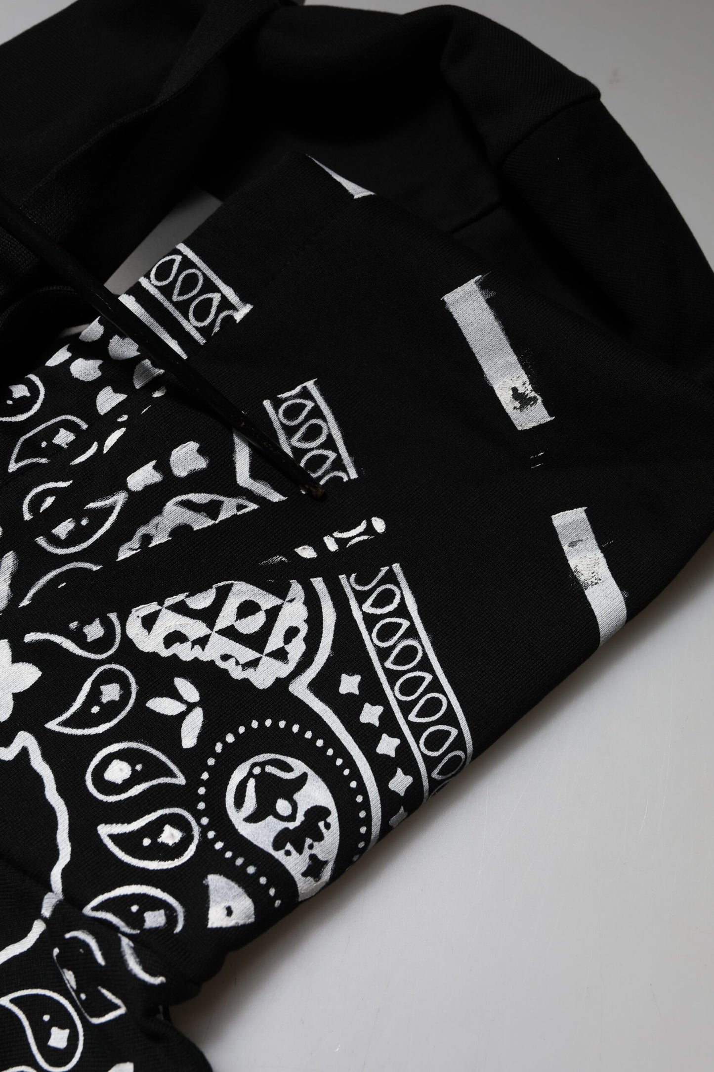 Sudadera con capucha y bandana negra para hombre