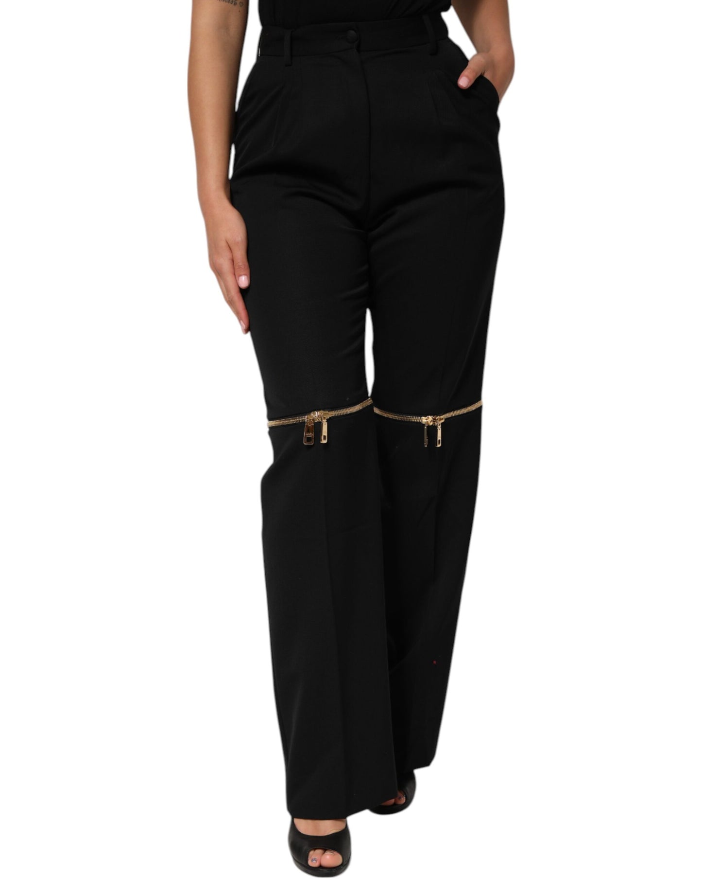 Pantalones rectos de lana con cremallera negra y detalles