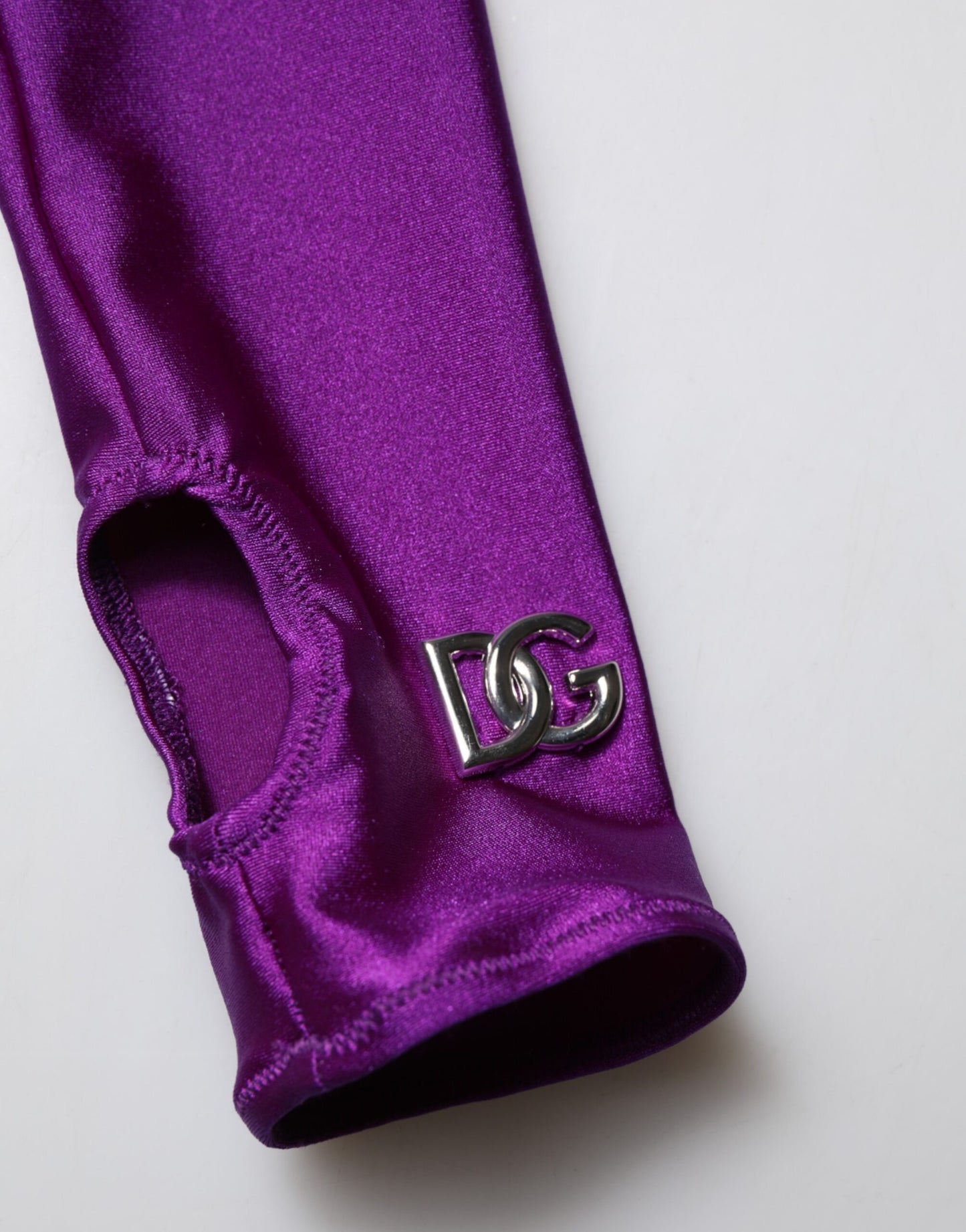 Vestido mono ajustado de cuello alto de nailon morado